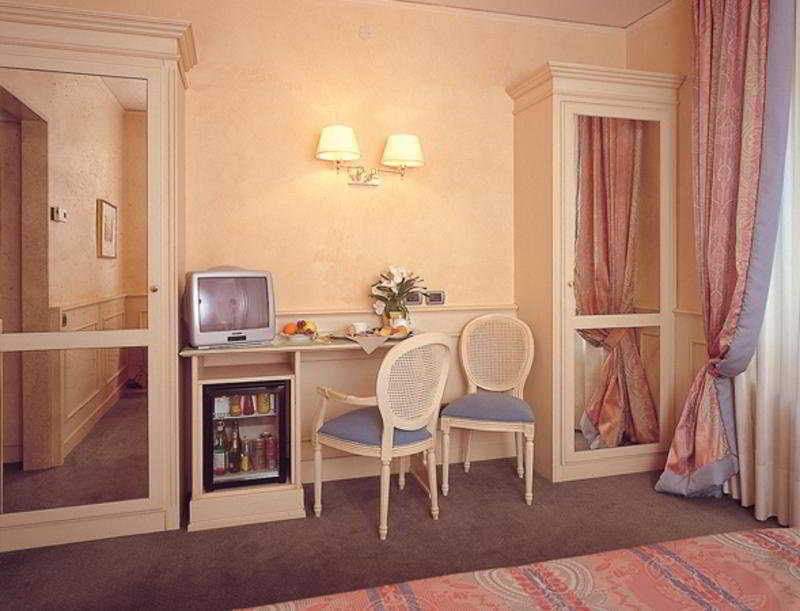 Hotel San Luca Верона Экстерьер фото